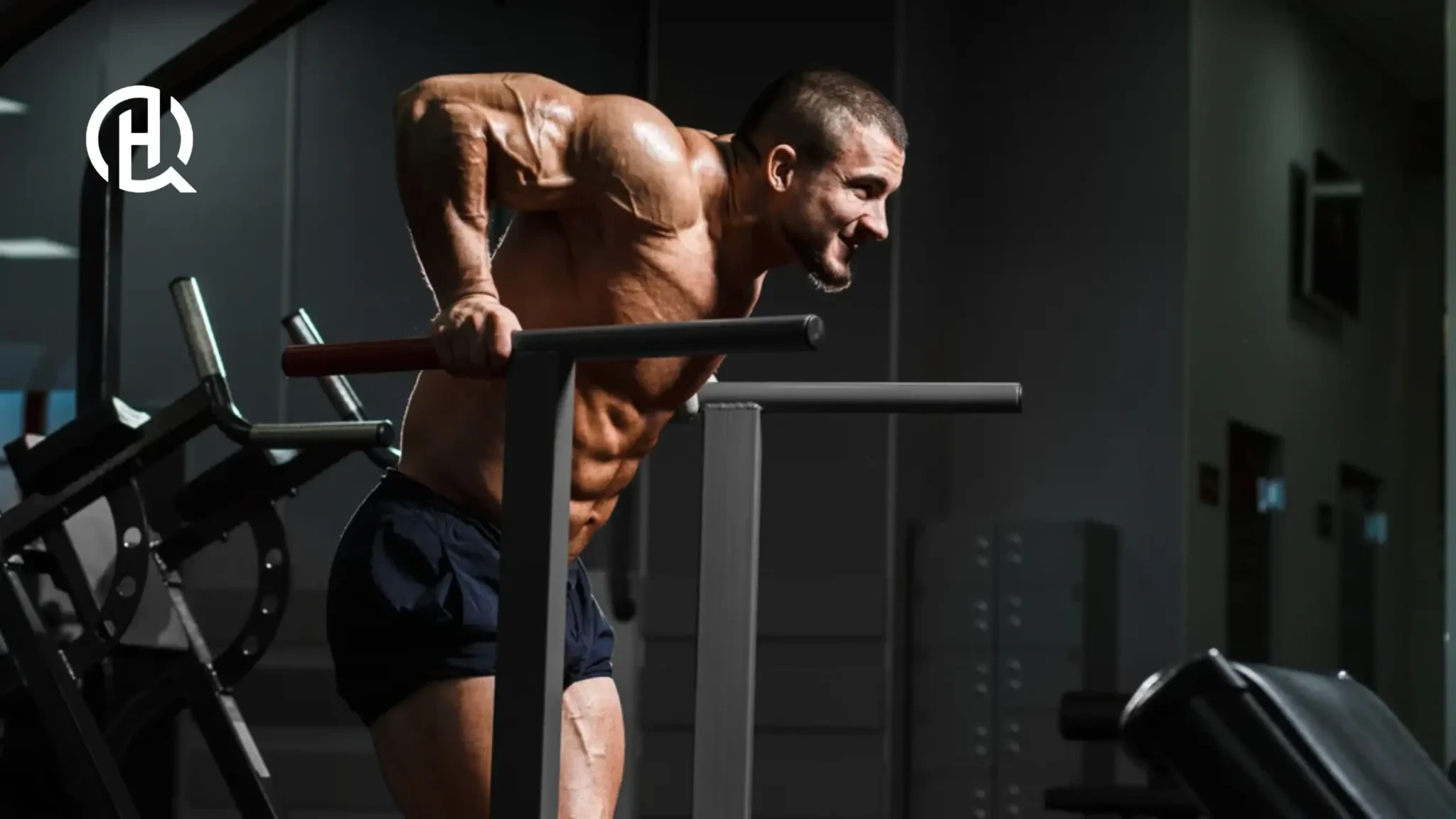 Man doing dips focusing on triceps