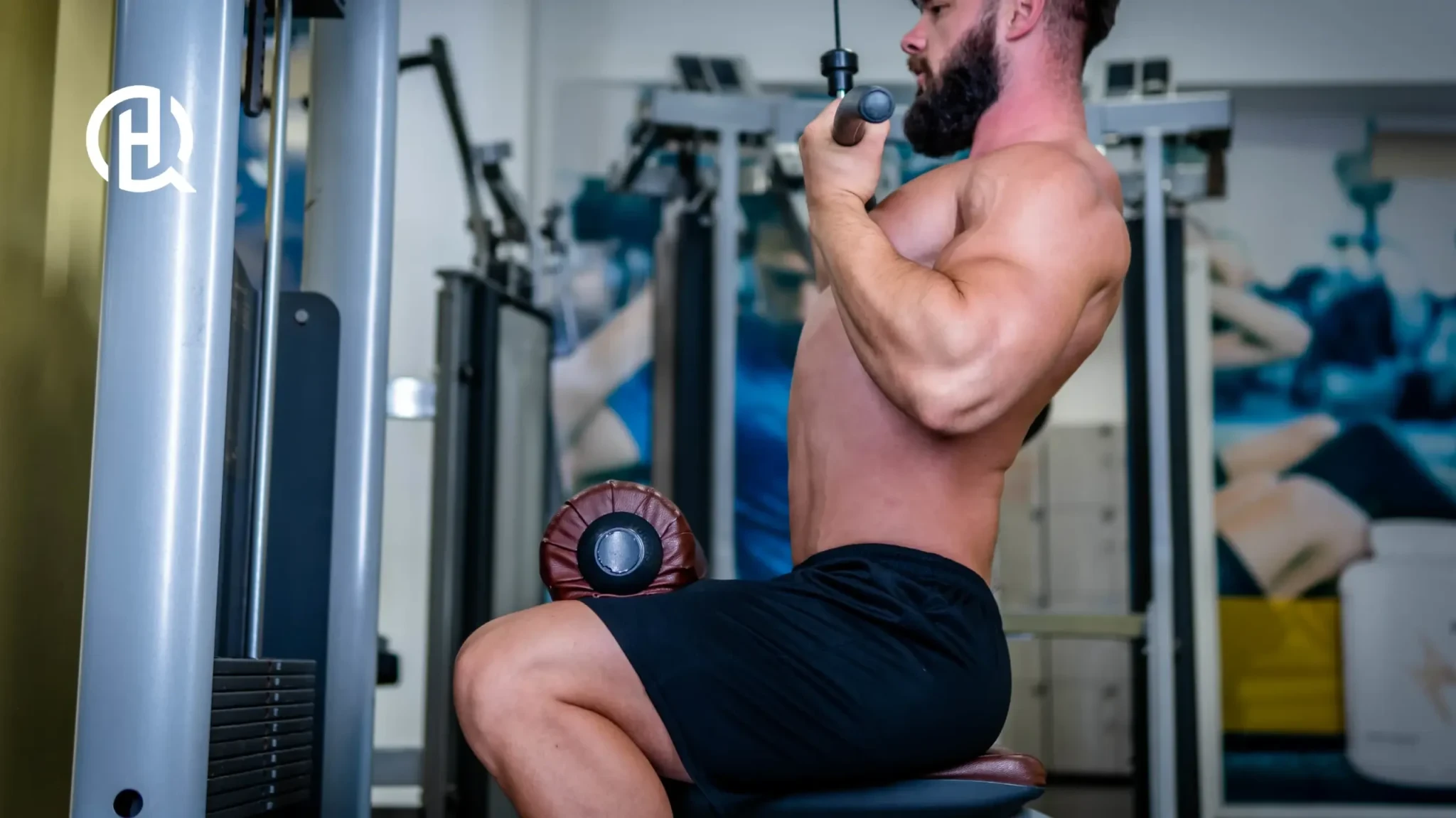 Proper core engagement during reverse grip pulldown